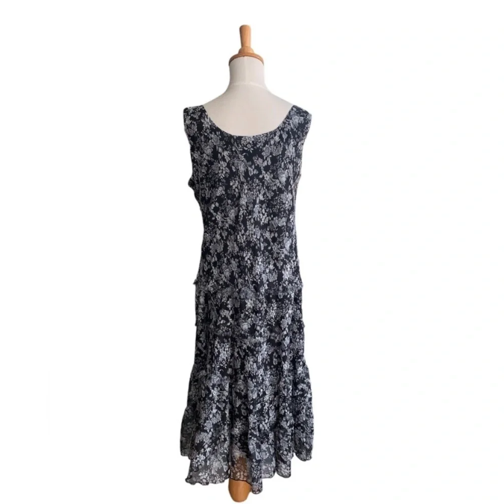 Laura Plus Floral Crochet Front Dress - Picture 5 of 8